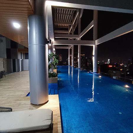 Lx 39A Balcony Klcc View 1 Bedroom Infinity Pool Kuala Lumpur Exterior photo