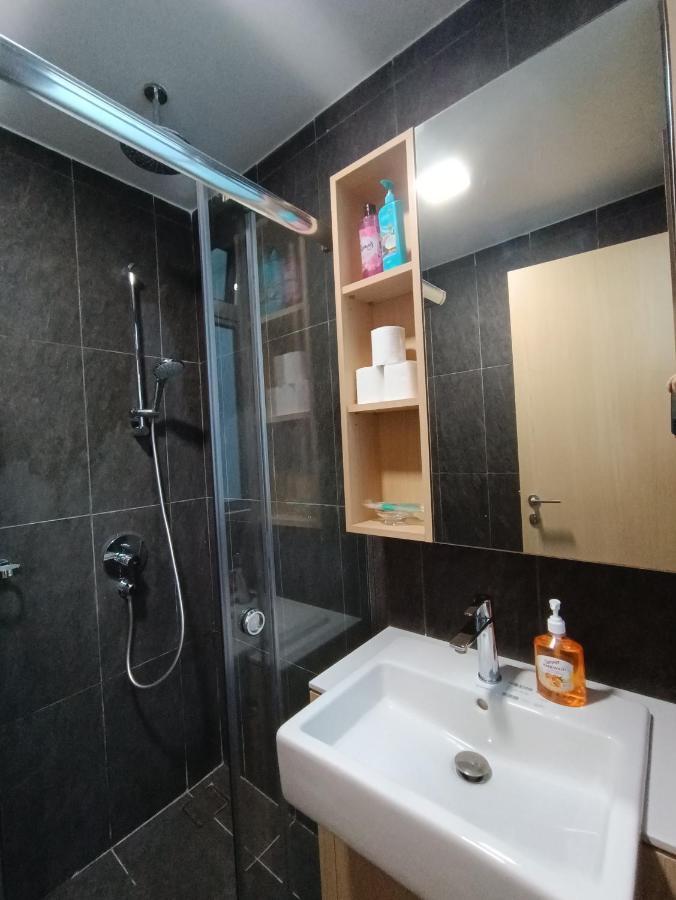 Lx 39A Balcony Klcc View 1 Bedroom Infinity Pool Kuala Lumpur Exterior photo
